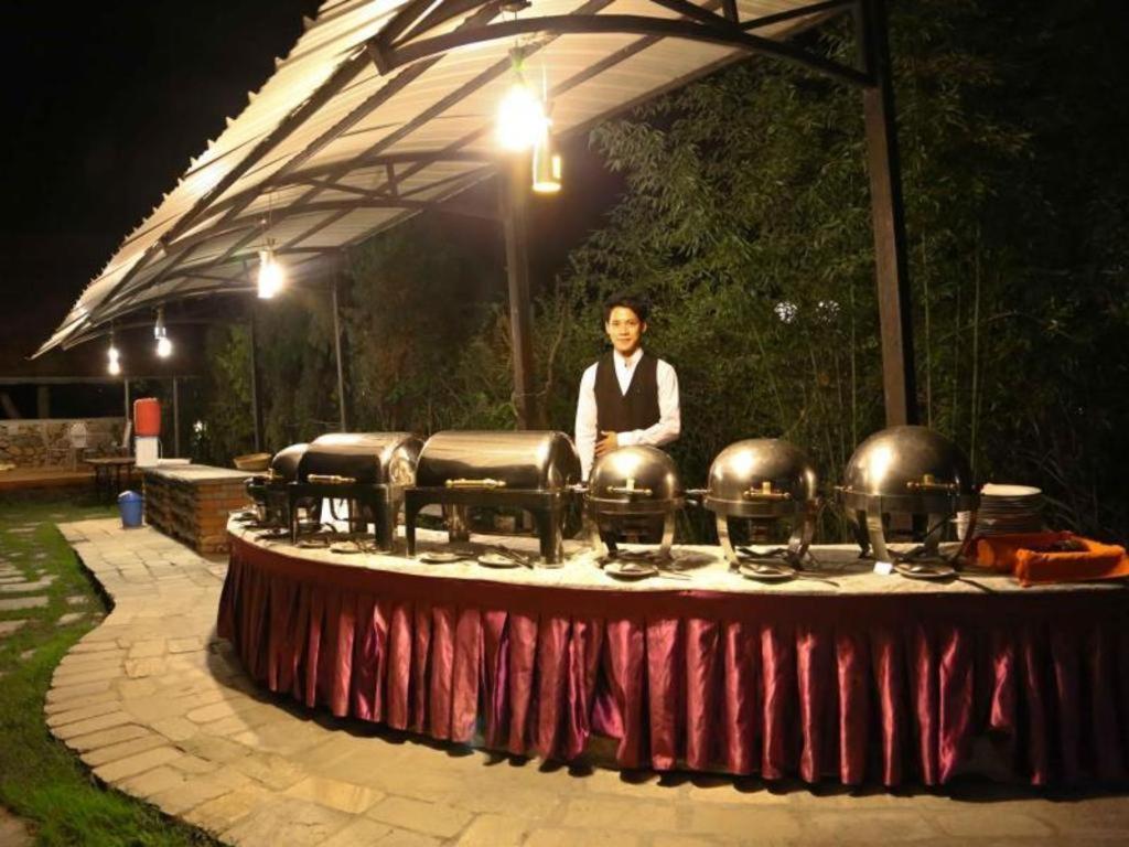 Grand Norling Hotel'S Resort Катманду Экстерьер фото