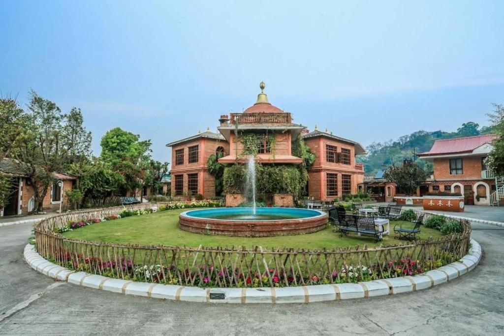 Grand Norling Hotel'S Resort Катманду Экстерьер фото